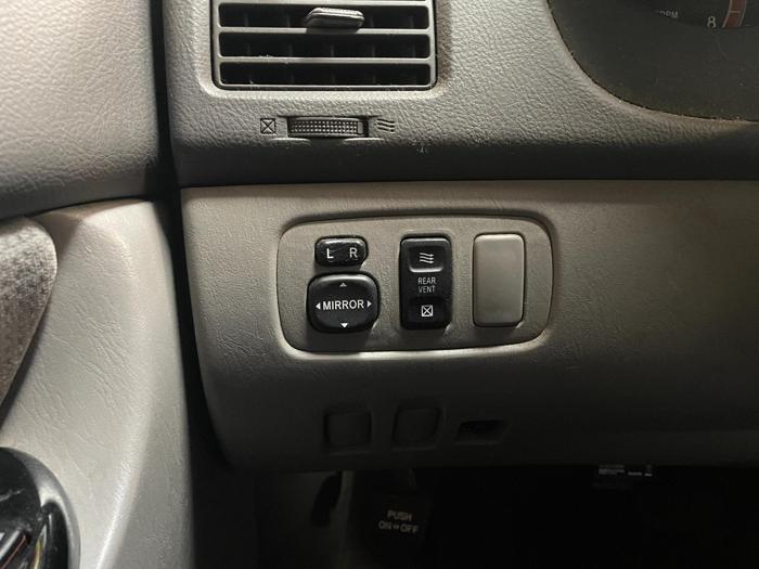 2004 Toyota Sienna