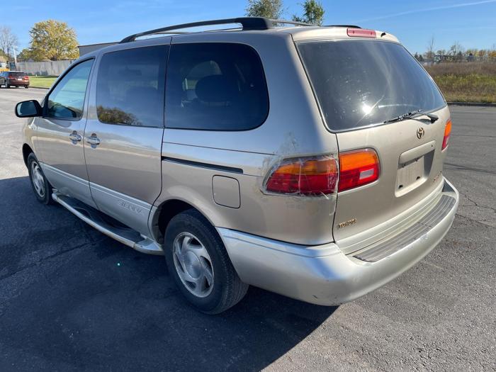 2000 toyota sienna le-xle with 135067 miles for sale near elk-river, minnesota 0e0ed4abe26c44c590b480eb42b4bfbd.jpg