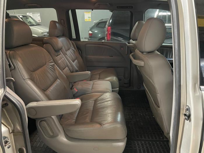 2008 honda odyssey ex-l-w--dvd with 193671 miles for sale near elk-river, minnesota 0e2a24f3097a49ca95f78aecf28d91fc.jpeg