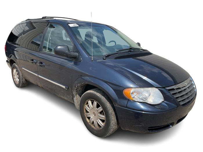 2007 chrysler town-&-country touring with 161981 miles for sale near elk-river, minnesota 0e64735af9ca4ed3a45f5fd5012adeba.jpg