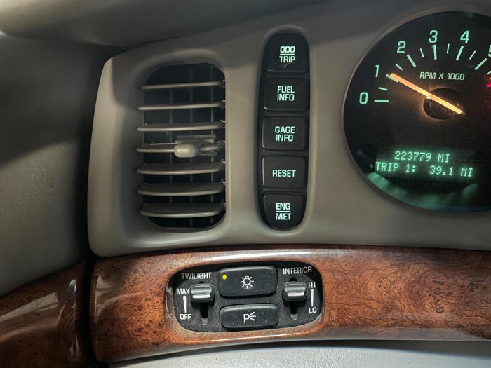 2000 buick lesabre limited with 223779 miles for sale near elk-river, minnesota 0e738075d970439889287a12092e528a.jpg