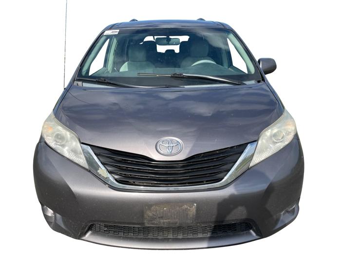 2011 toyota sienna le-8-pass-v6 with 190349 miles for sale near elk-river, minnesota 0e7647ab73704b3a869d2189d262e95d.jpg