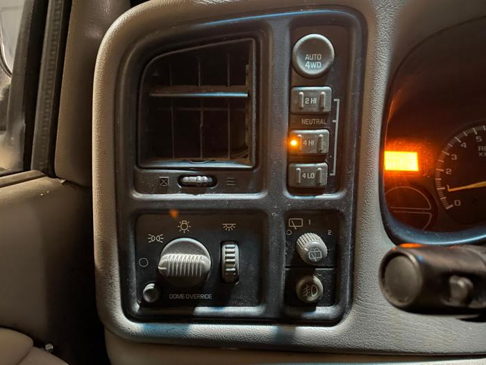 2002 gmc yukon sle with 212508 miles for sale near elk-river, minnesota 0e946db1134d47c48343c0f19e44a195.jpg