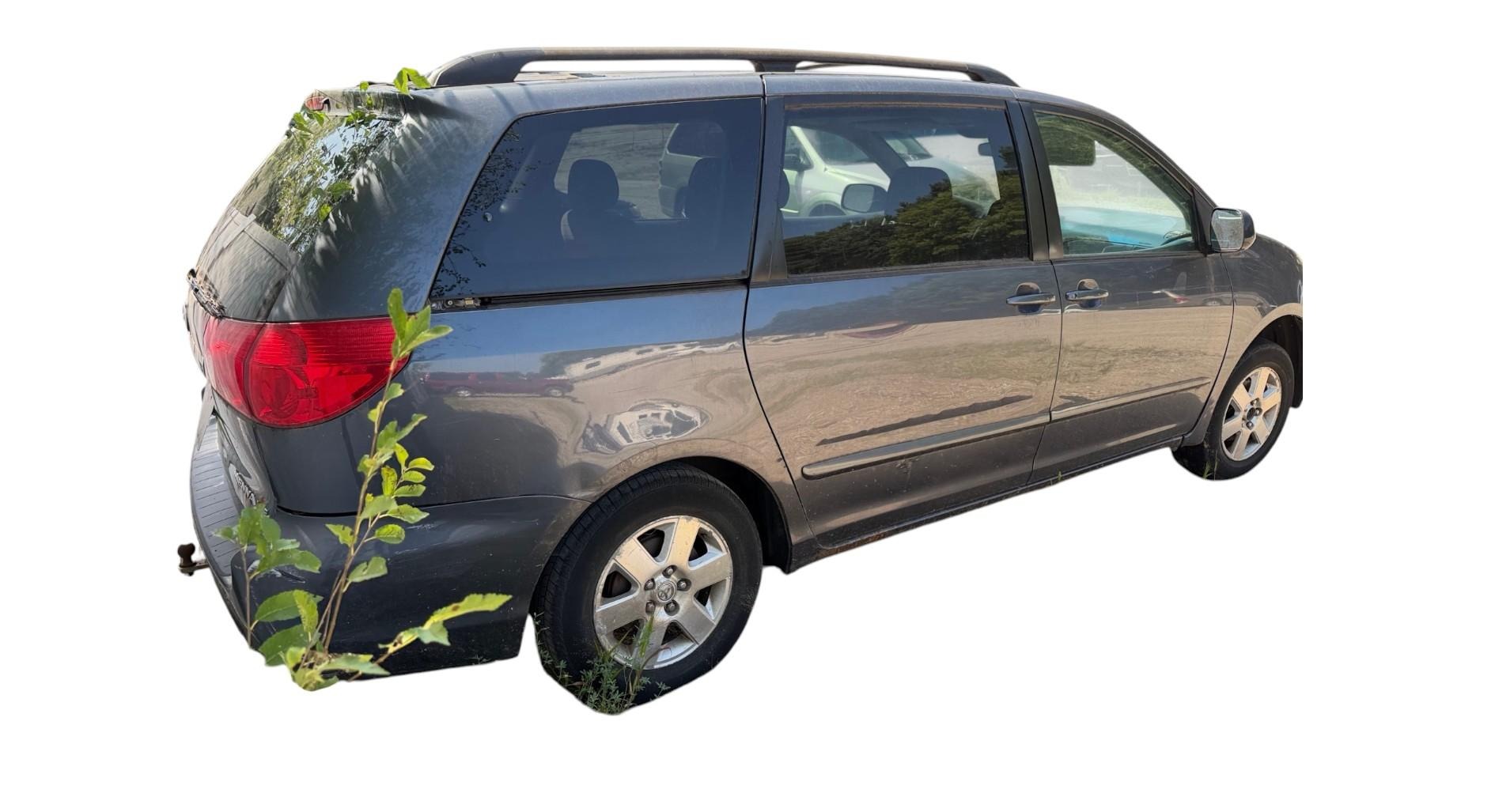 2006 toyota sienna xle with 230312 miles for sale near elk-river, minnesota 0f16e3fdc6174fde9bb4079b43ea55a3.jpg