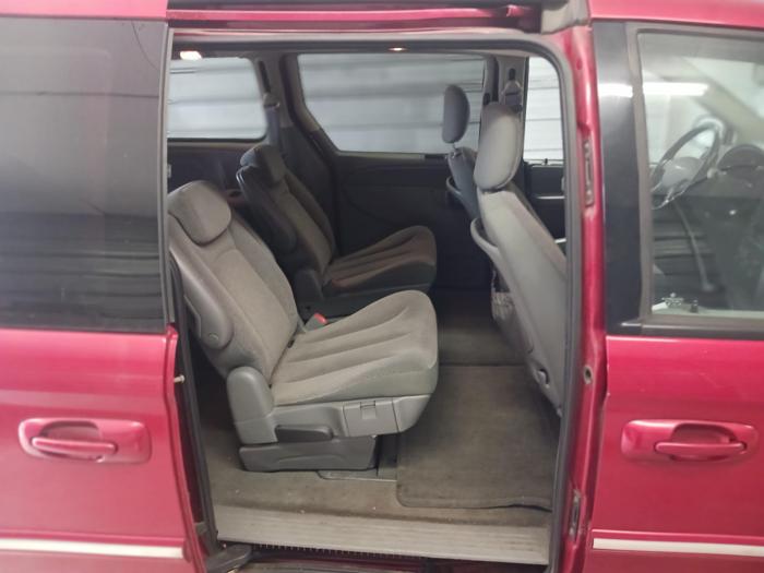 2007 chrysler town-&-country touring with 111081 miles for sale near elk-river, minnesota 0f1a1e3734794d28931a5376742cee19.jpg