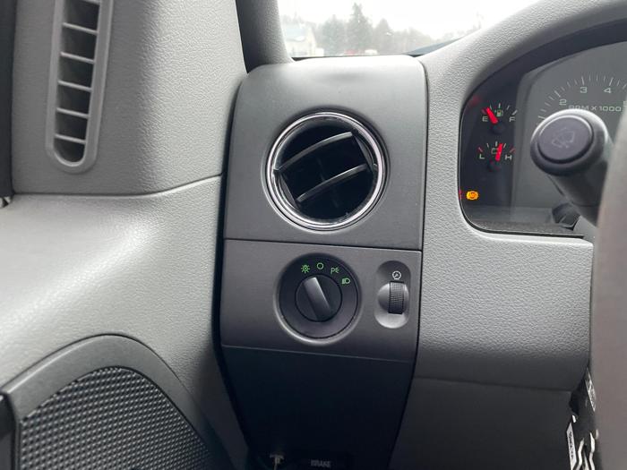 2005 ford f-150 styleside with 188003 miles for sale near elk-river, minnesota 0f564bceae76486cbe56bf566c31deac.jpg