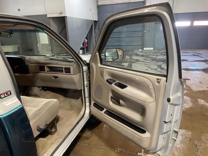 1995 dodge ram-1500 lt with 145815 miles for sale near elk-river, minnesota 0f6245c62de547ceb84d17e0c946ae6f.jpg