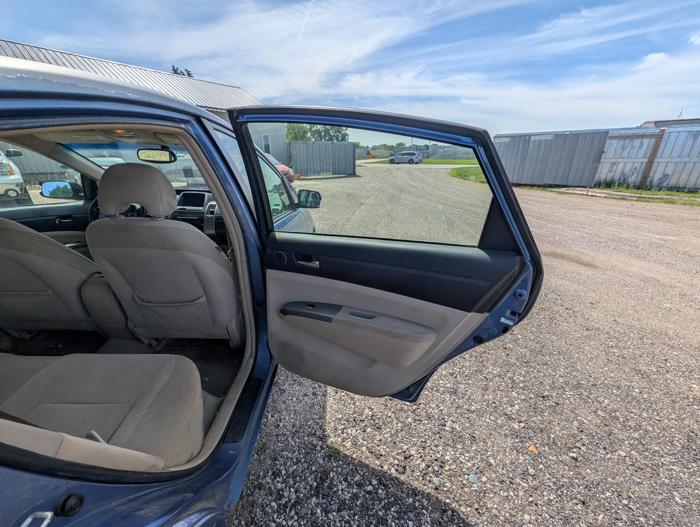 2005 toyota prius 4-door-liftback with 236528 miles for sale near elk-river, minnesota 0fdc42b4d5e44cffa833e7c3ad0f7a7e.jpg