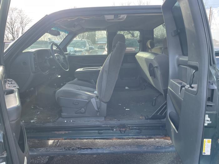 2006 chevrolet silverado-1500 ls-ext.-cab-4wd with 245271 miles for sale near fridley, minnesota 0fe836b33c2142e0a51a5f8f156ab5cb.jpeg