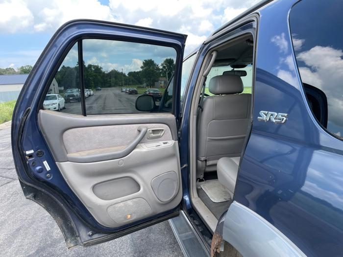2004 toyota sequoia sr5-4wd with 183612 miles for sale near elk-river, minnesota 0ff249ab36624dedbdadeb1de8f2b225.jpeg
