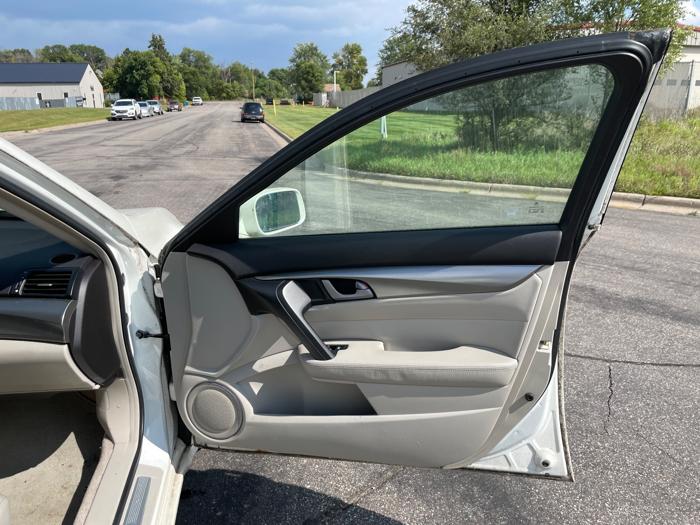 2009 acura tl 5-speed-at-with-tech-package with 143967 miles for sale near elk-river, minnesota 0ffb85c20b684a0994eb8fd90b1a3106.jpeg