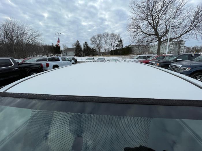 2004 gmc canyon sle with 147411 miles for sale near white-bear-lake, minnesota 1028ded23e764f199ca4541715a898b7.jpeg