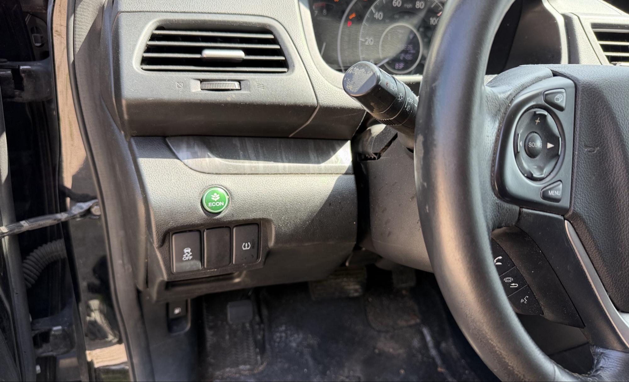 2014 honda cr-v ex-l-4wd-5-speed-at with 143236 miles for sale near elk-river, minnesota 104624_37_left_of_steering_wheel.jpg