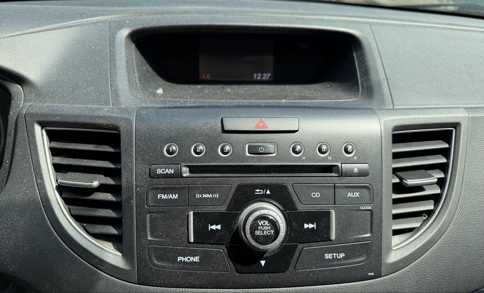 2014 honda cr-v ex-l-4wd-5-speed-at with 143236 miles for sale near elk-river, minnesota 104624_39_radio_closeup.jpg