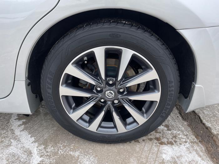 2017 nissan altima 2.5-s with 153306 miles 104e5061da8f453aa54e1bb10478bf6c.jpeg