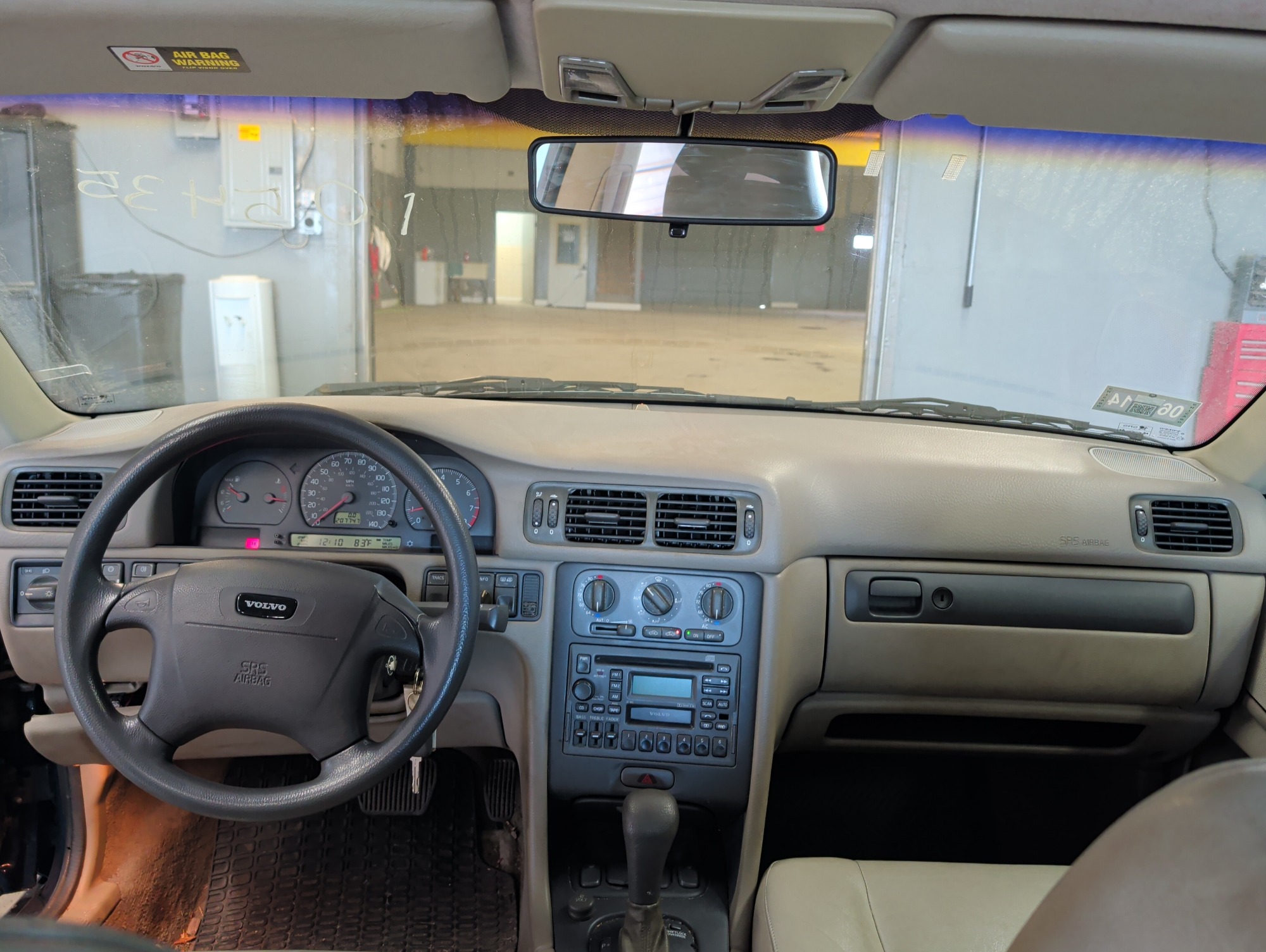 1999 volvo s70 base with 207747 miles for sale near elk-river, minnesota 105435_34_whole_dash.jpg