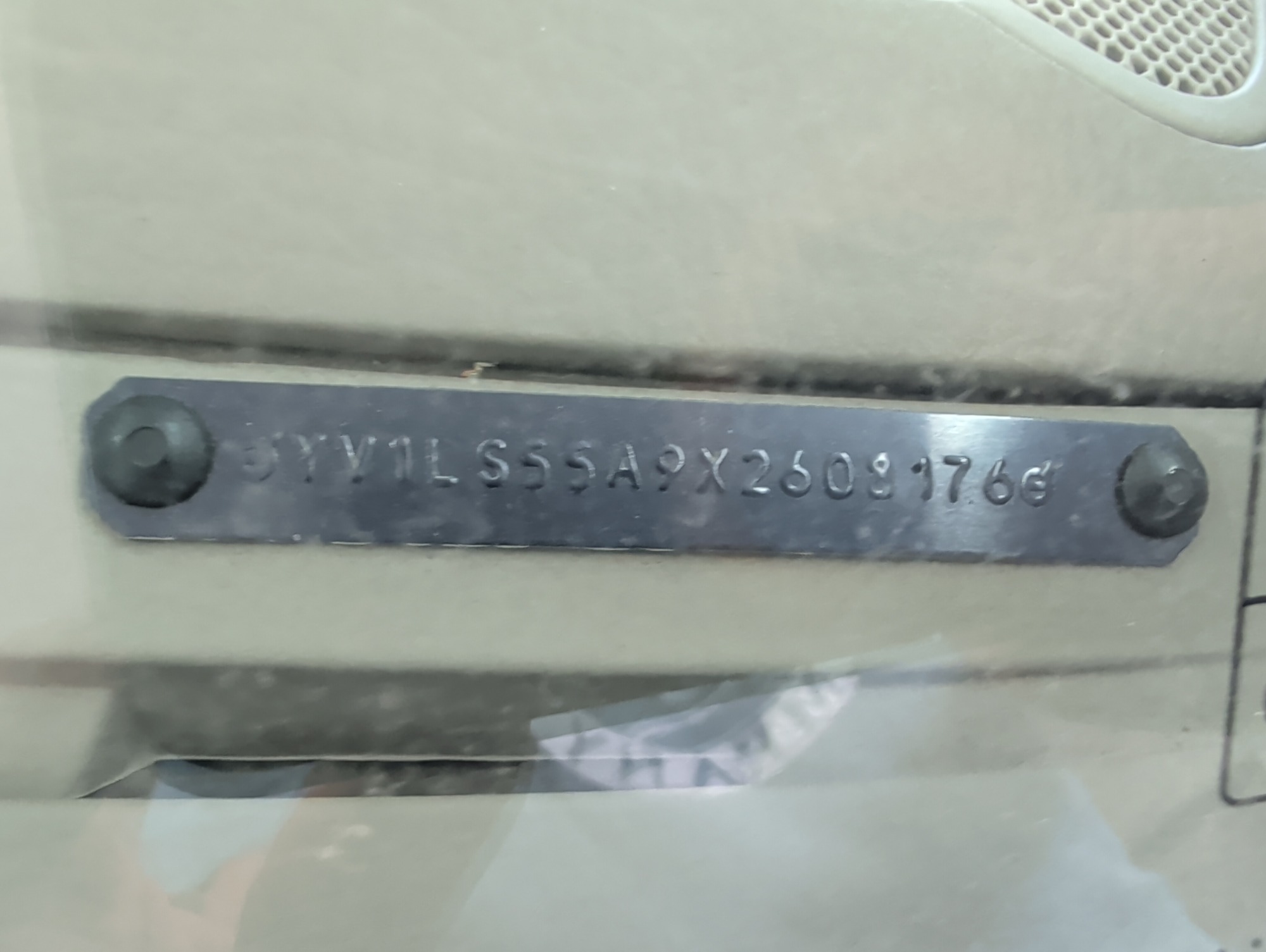 1999 volvo s70 base with 207747 miles for sale near elk-river, minnesota 105435_48_windshield_vin_plate.jpg