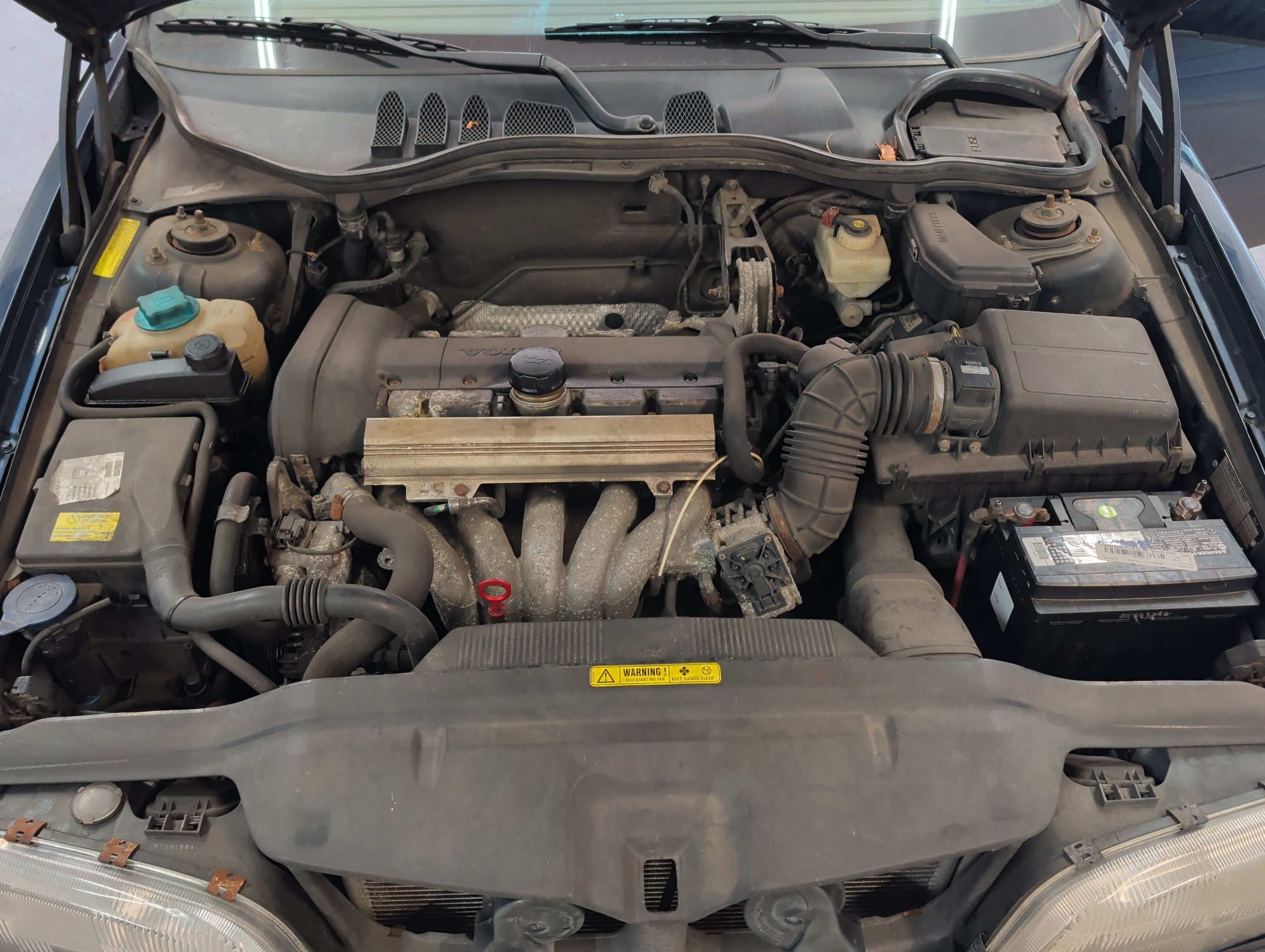 1999 volvo s70 base with 207747 miles for sale near elk-river, minnesota 105435_49_engine_bay.jpg