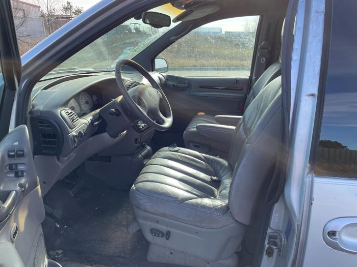 2000 chrysler town-and-country limited with 184467 miles for sale near elk-river, minnesota 1057a509562c4d73a8020ab2a694327f.jpg