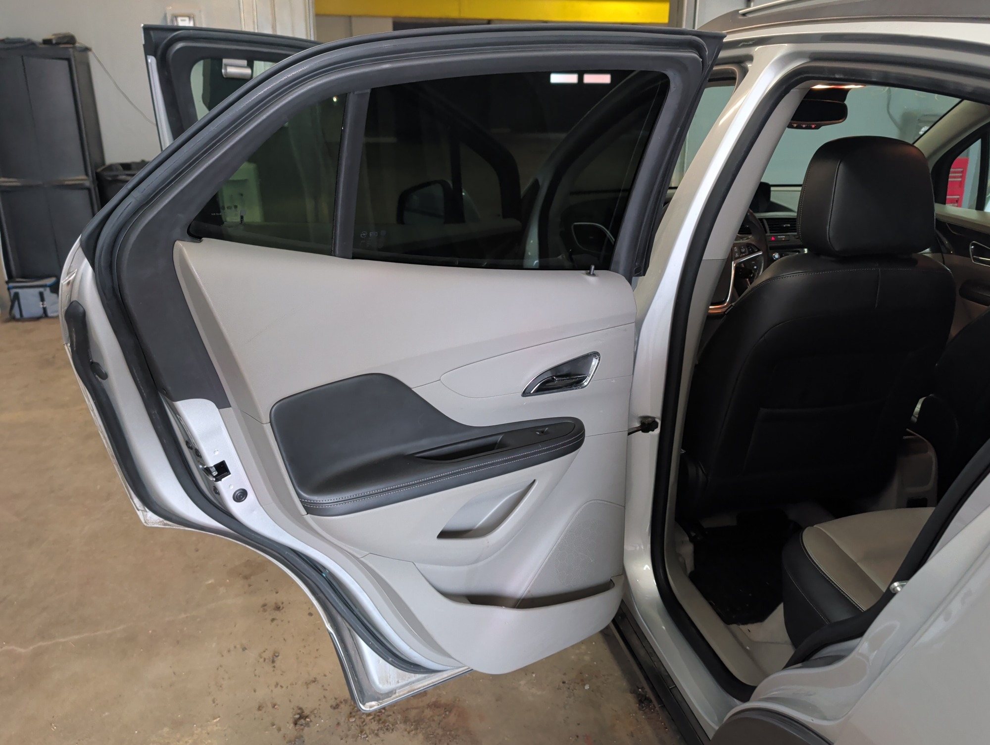 2013 buick encore premium-awd with 117195 miles for sale near elk-river, minnesota 105965_25_drv_rear_door_panel.jpg
