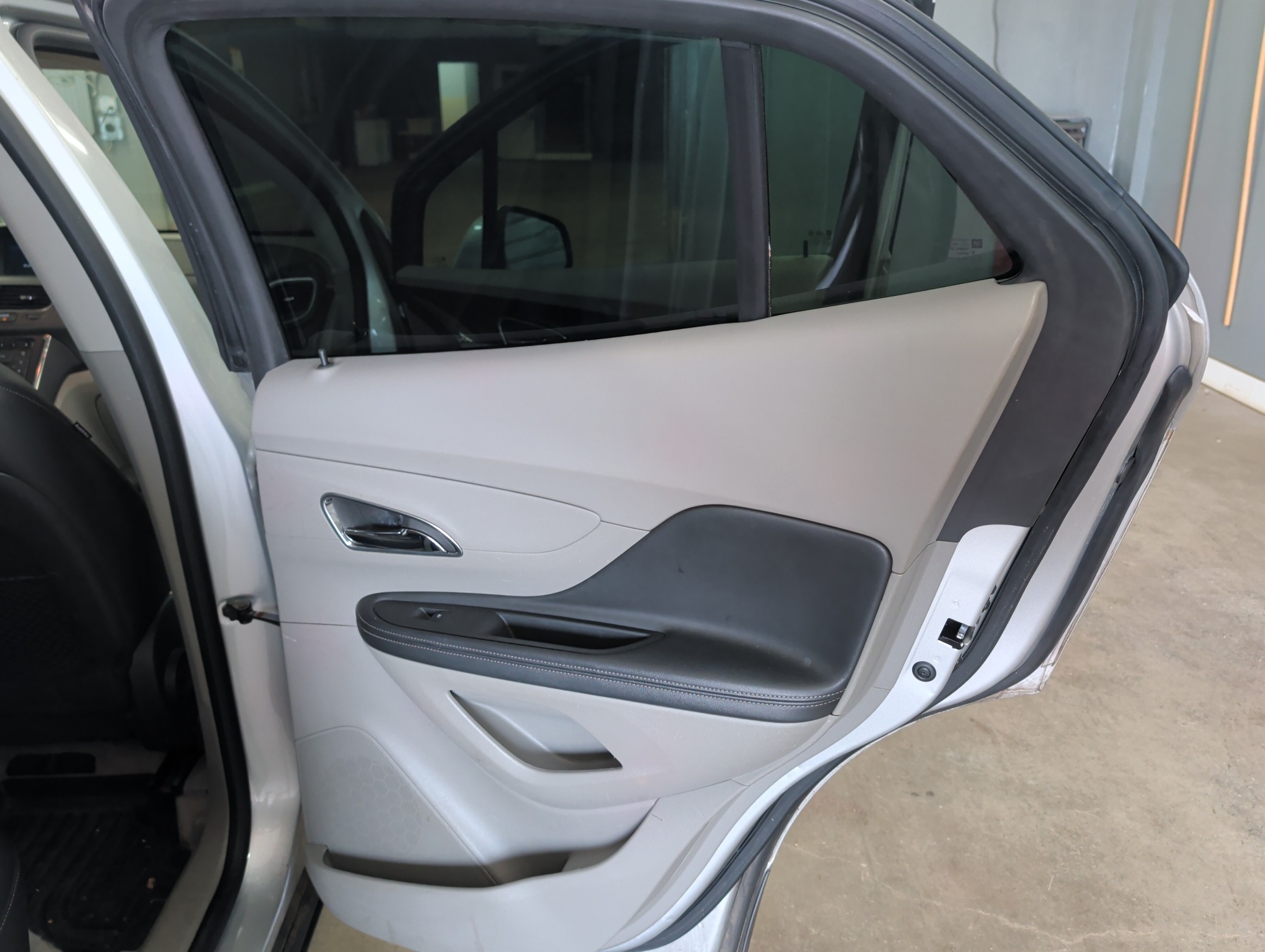 2013 buick encore premium-awd with 117195 miles for sale near elk-river, minnesota 105965_30_pass_rear_door_panel.jpg