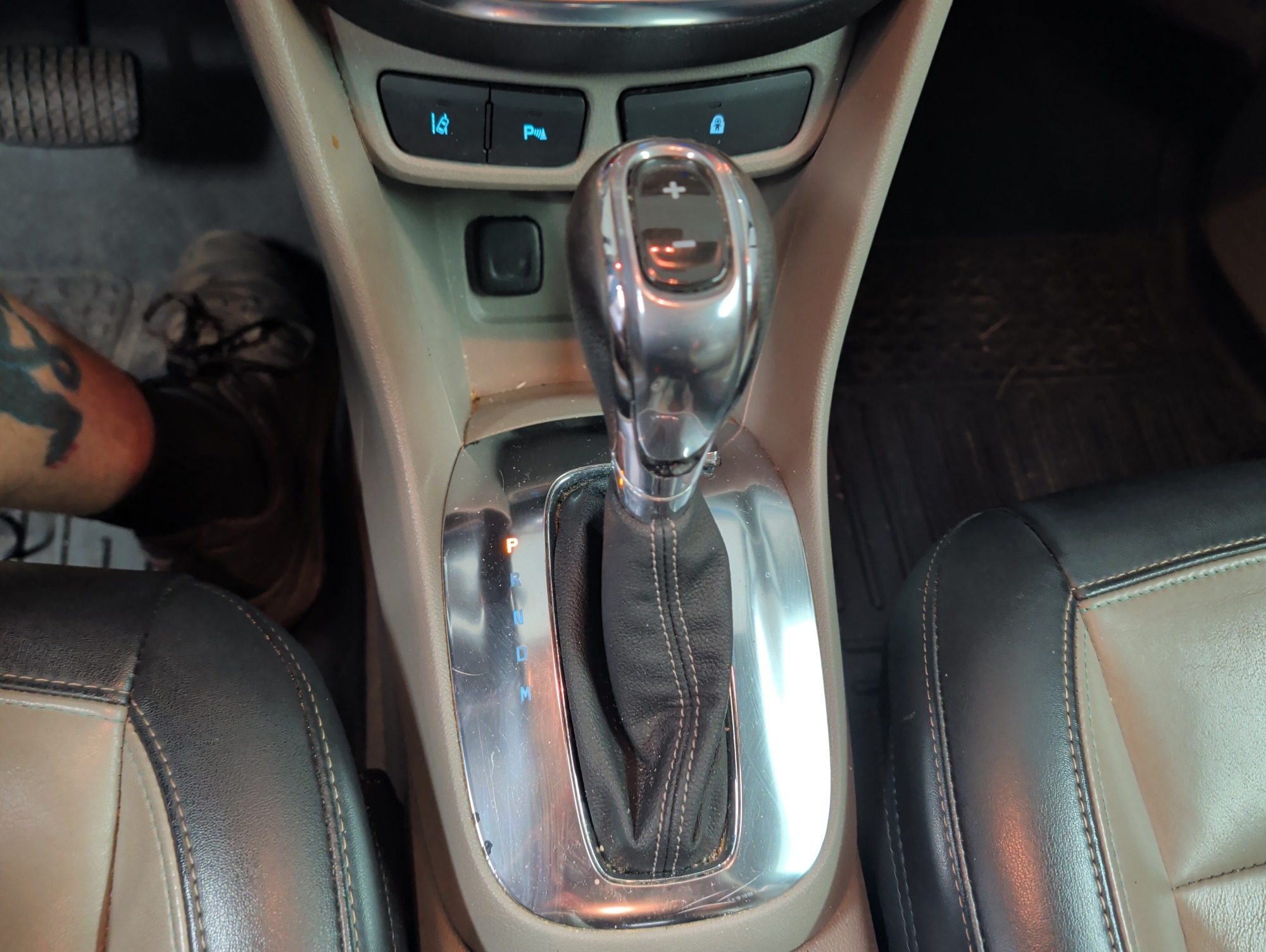 2013 buick encore premium-awd with 117195 miles for sale near elk-river, minnesota 105965_41_shifter.jpg