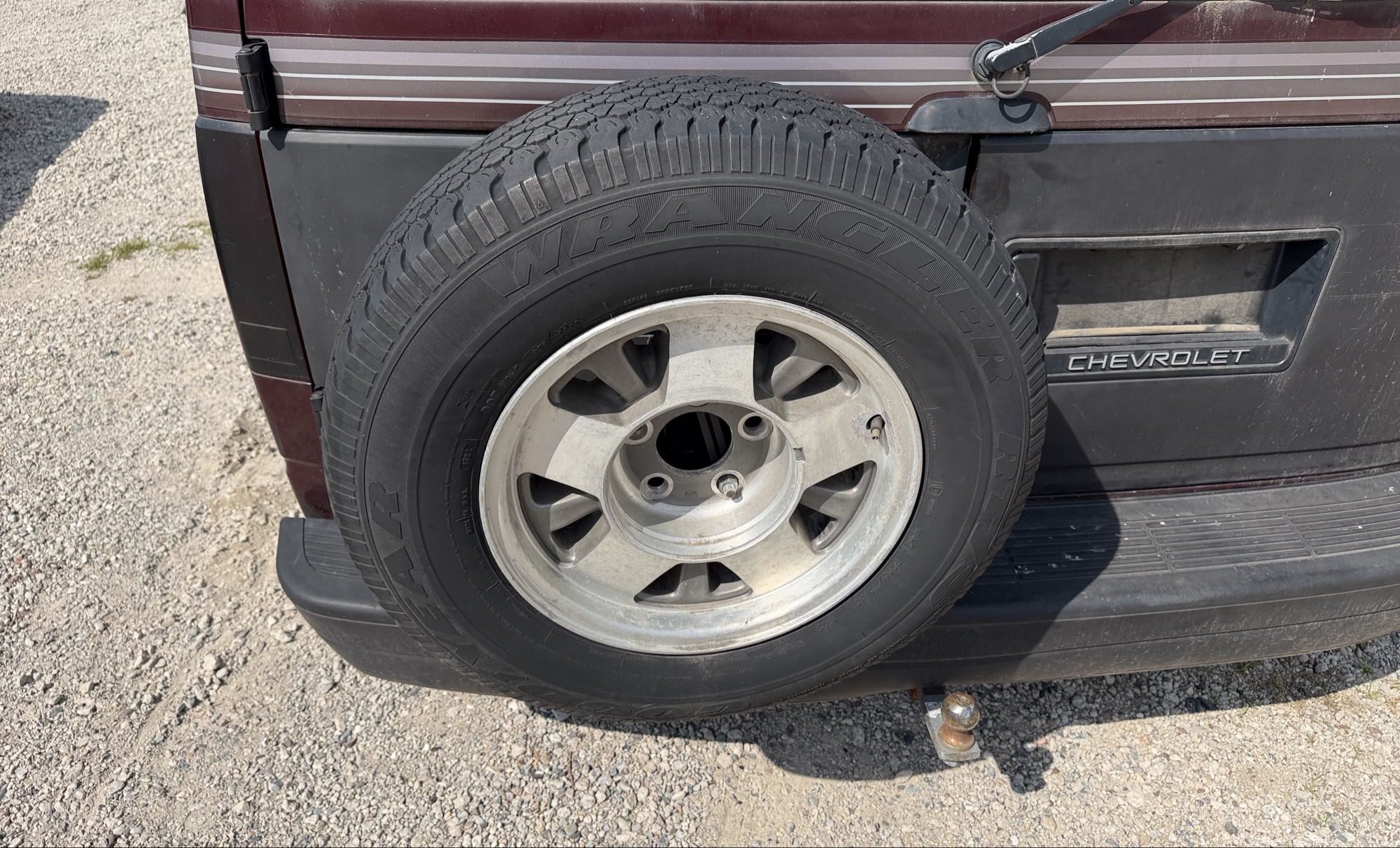 1995 chevrolet astro awd with 129060 miles for sale near elk-river, minnesota 106031_27_spare_tire.jpg