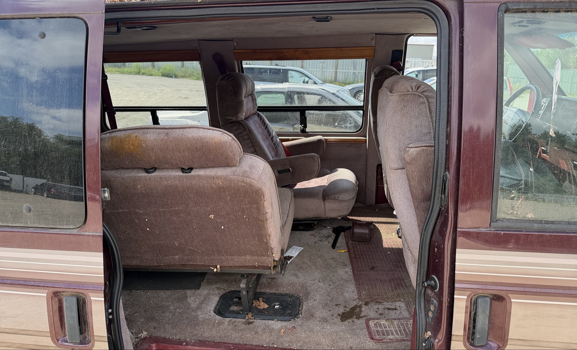 1995 chevrolet astro awd with 129060 miles for sale near elk-river, minnesota 106031_28_pass_rear_seat.jpg