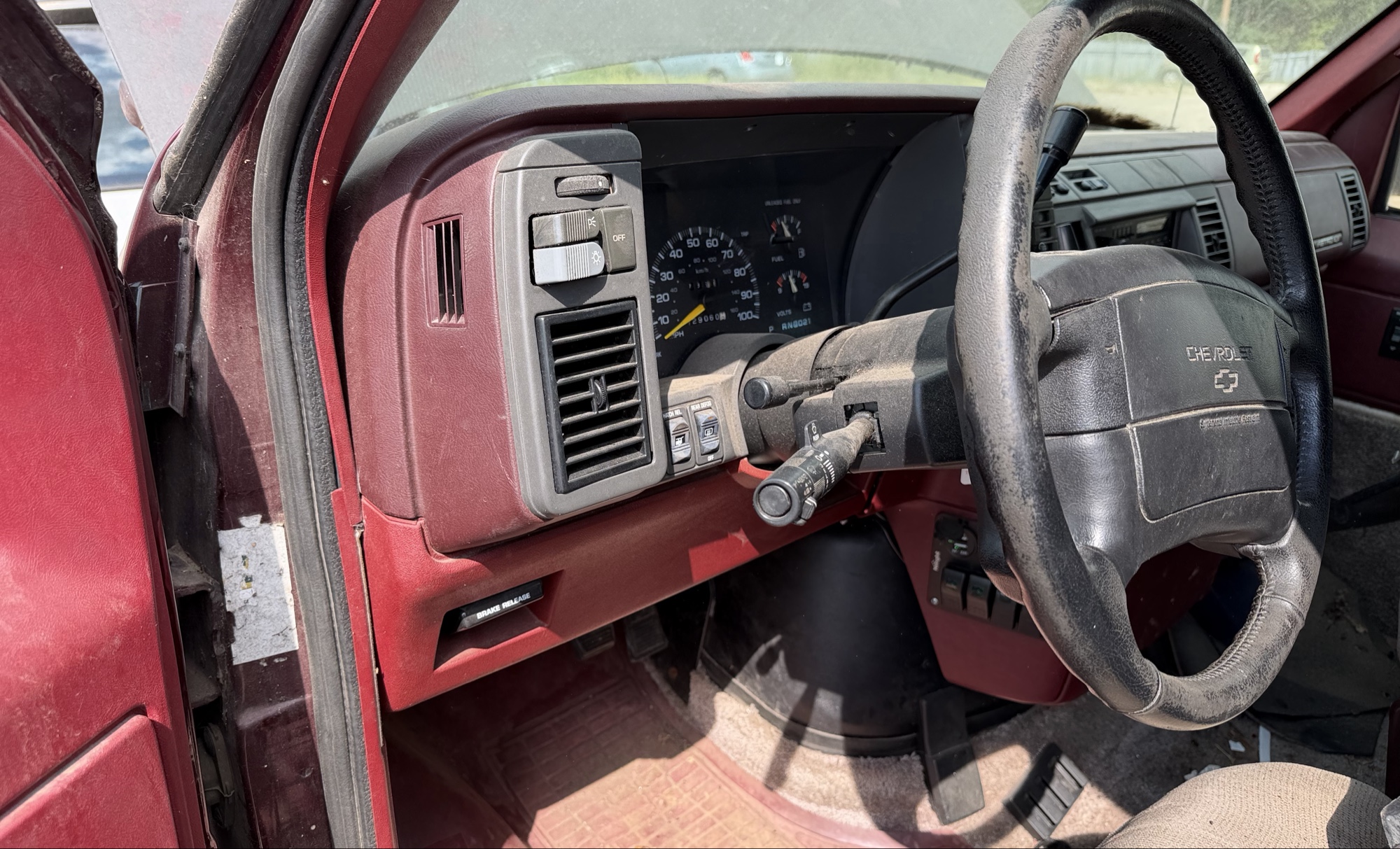 1995 chevrolet astro awd with 129060 miles for sale near elk-river, minnesota 106031_37_left_of_steering_wheel.jpg