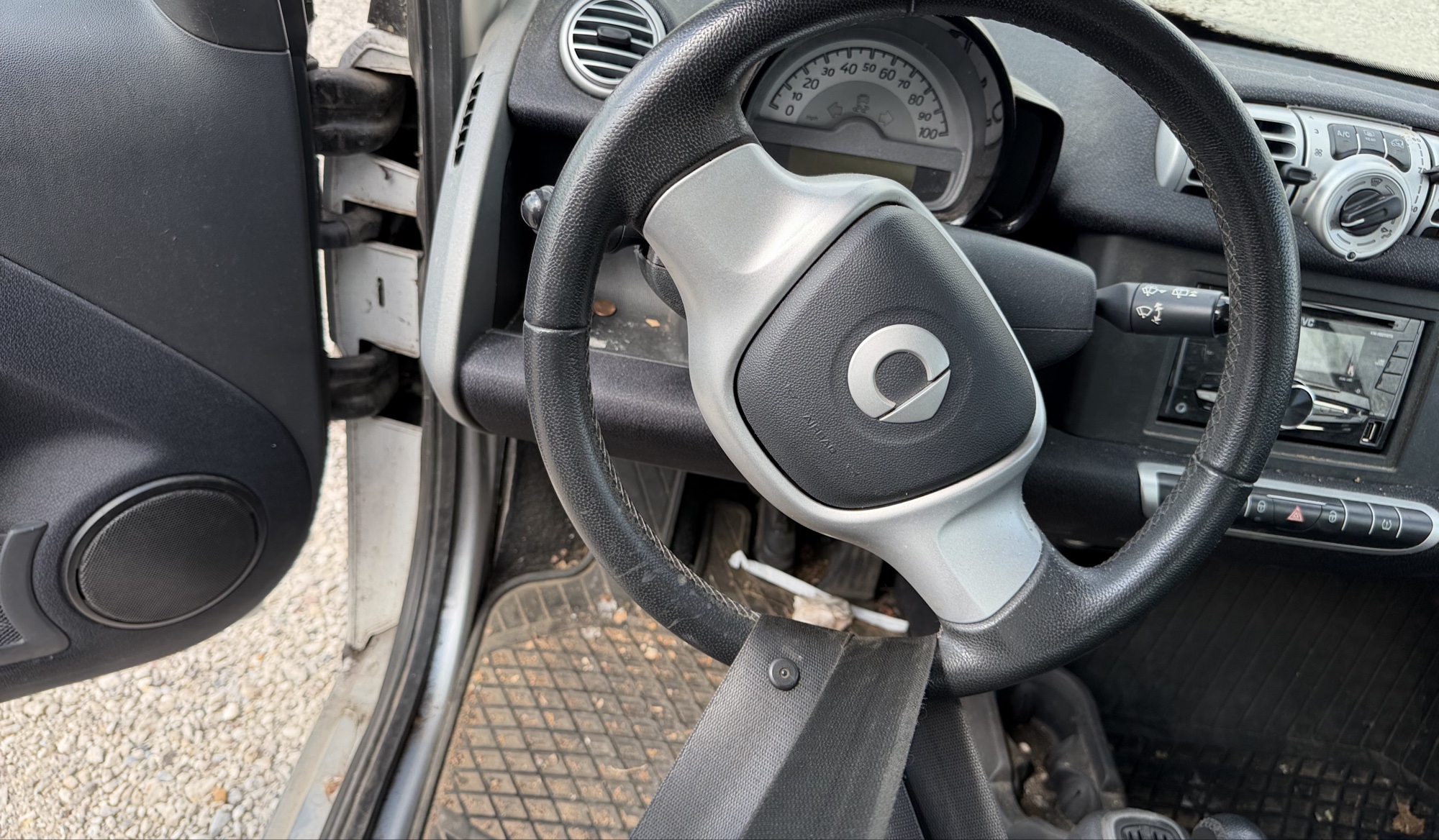 2013 smart fortwo passion for sale near elk-river, minnesota 106032_36_steering_wheel.jpg