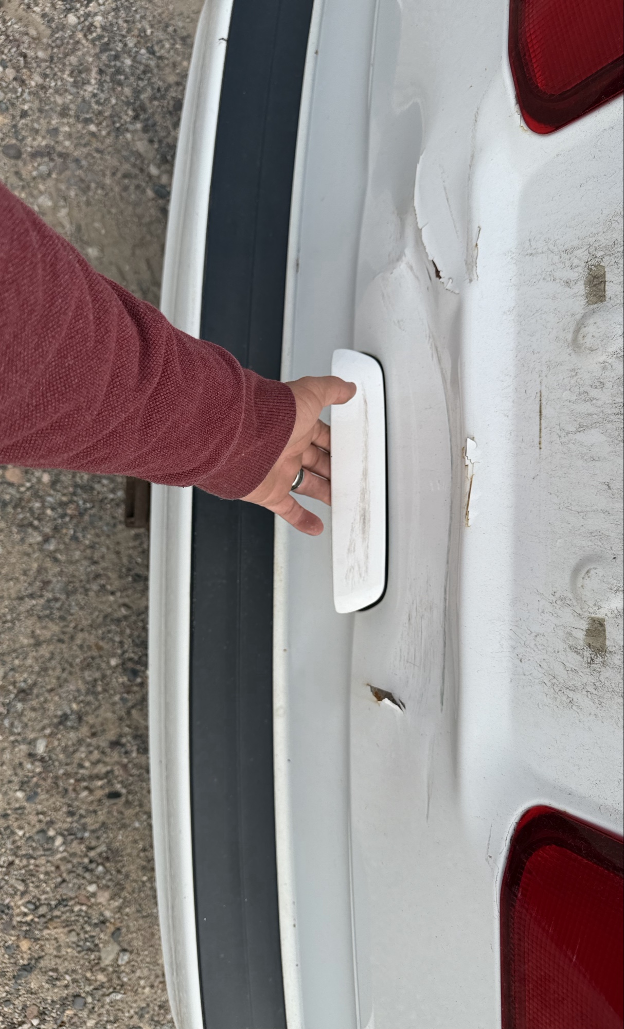 2000 honda odyssey ex with 217087 miles for sale near elk-river, minnesota 106108_27_spare_tire.jpg