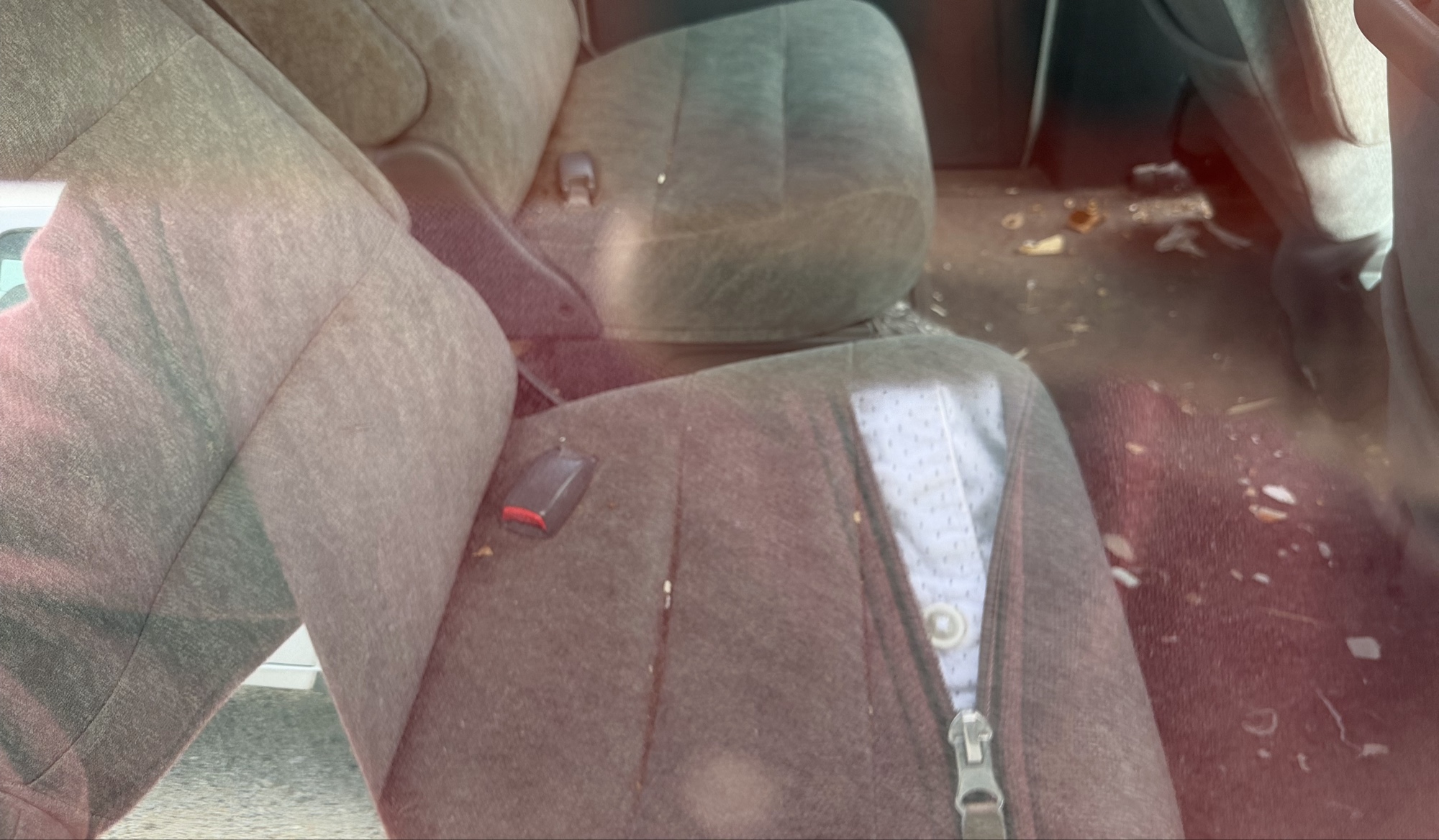 2000 honda odyssey ex with 217087 miles for sale near elk-river, minnesota 106108_28_pass_rear_seat.jpg