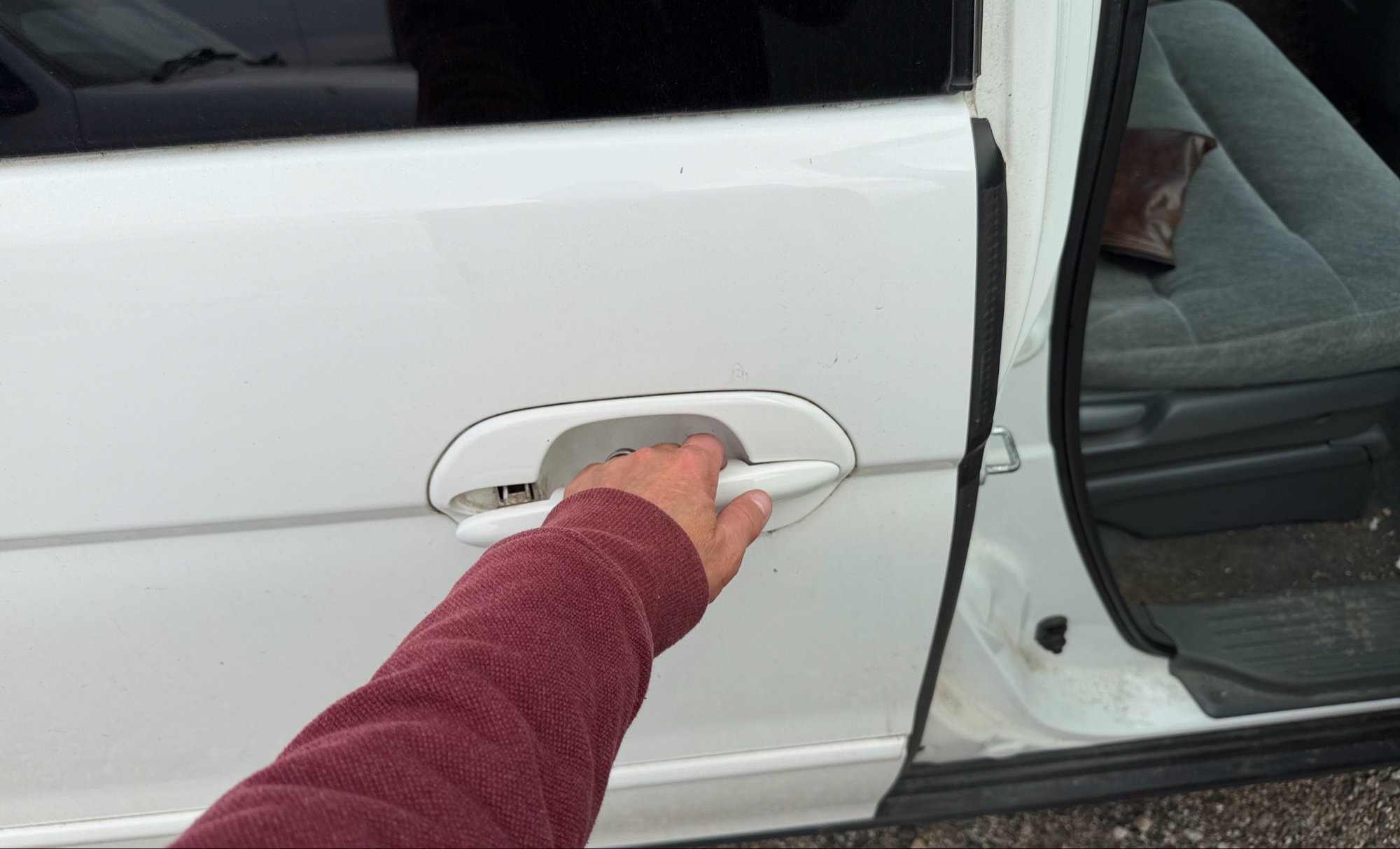2000 honda odyssey ex with 217087 miles for sale near elk-river, minnesota 106108_29_third_row_seat.jpg