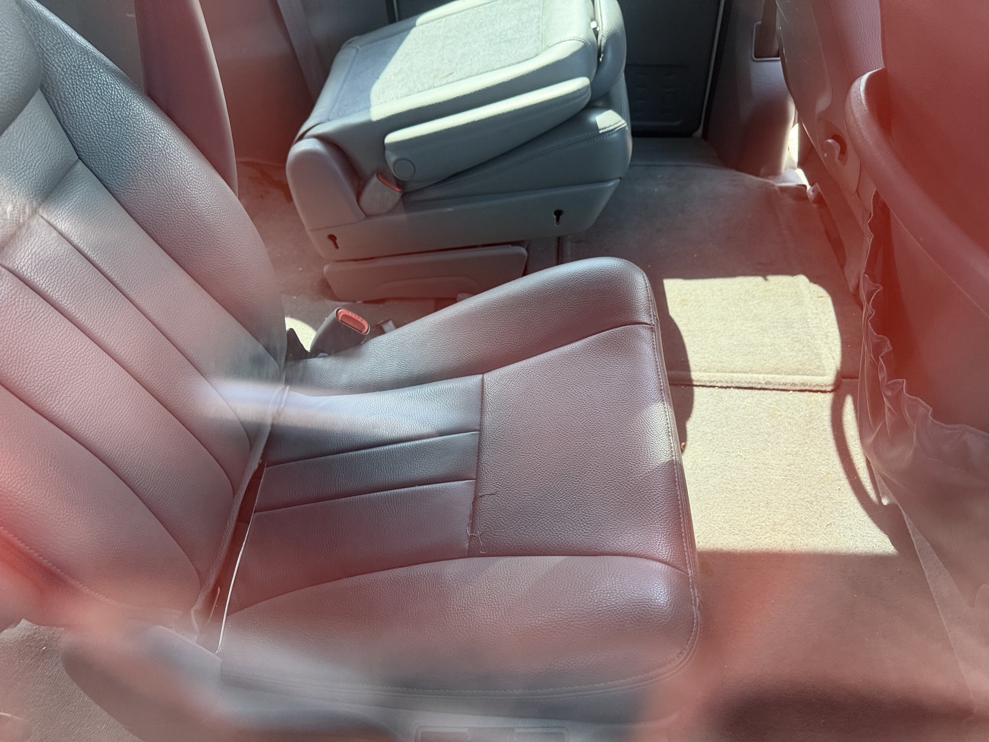 2005 chrysler town-and-country touring with 150988 miles for sale near elk-river, minnesota 106132_28_pass_rear_seat.jpg
