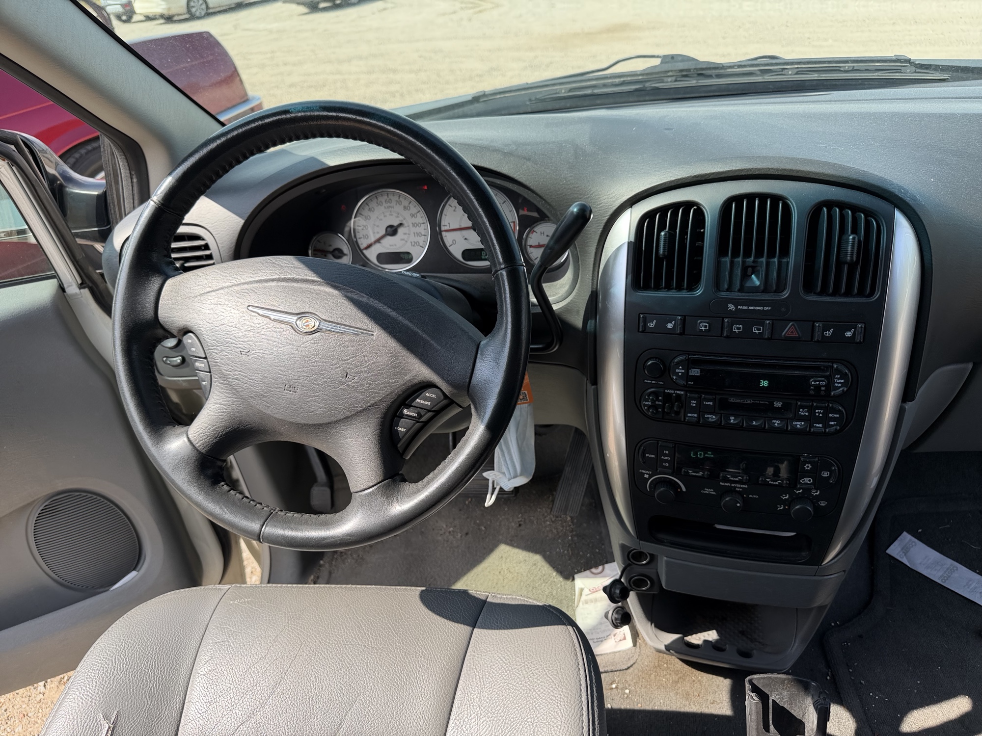2005 chrysler town-and-country touring with 150988 miles for sale near elk-river, minnesota 106132_33_dash_from_driver.jpg
