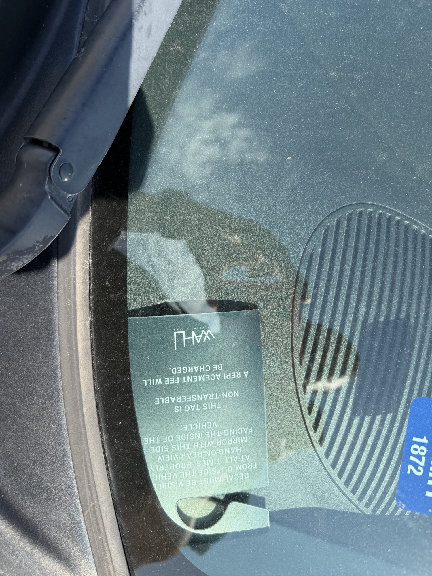 2005 chrysler town-and-country touring with 150988 miles for sale near elk-river, minnesota 106132_48_windshield_vin_plate.jpg
