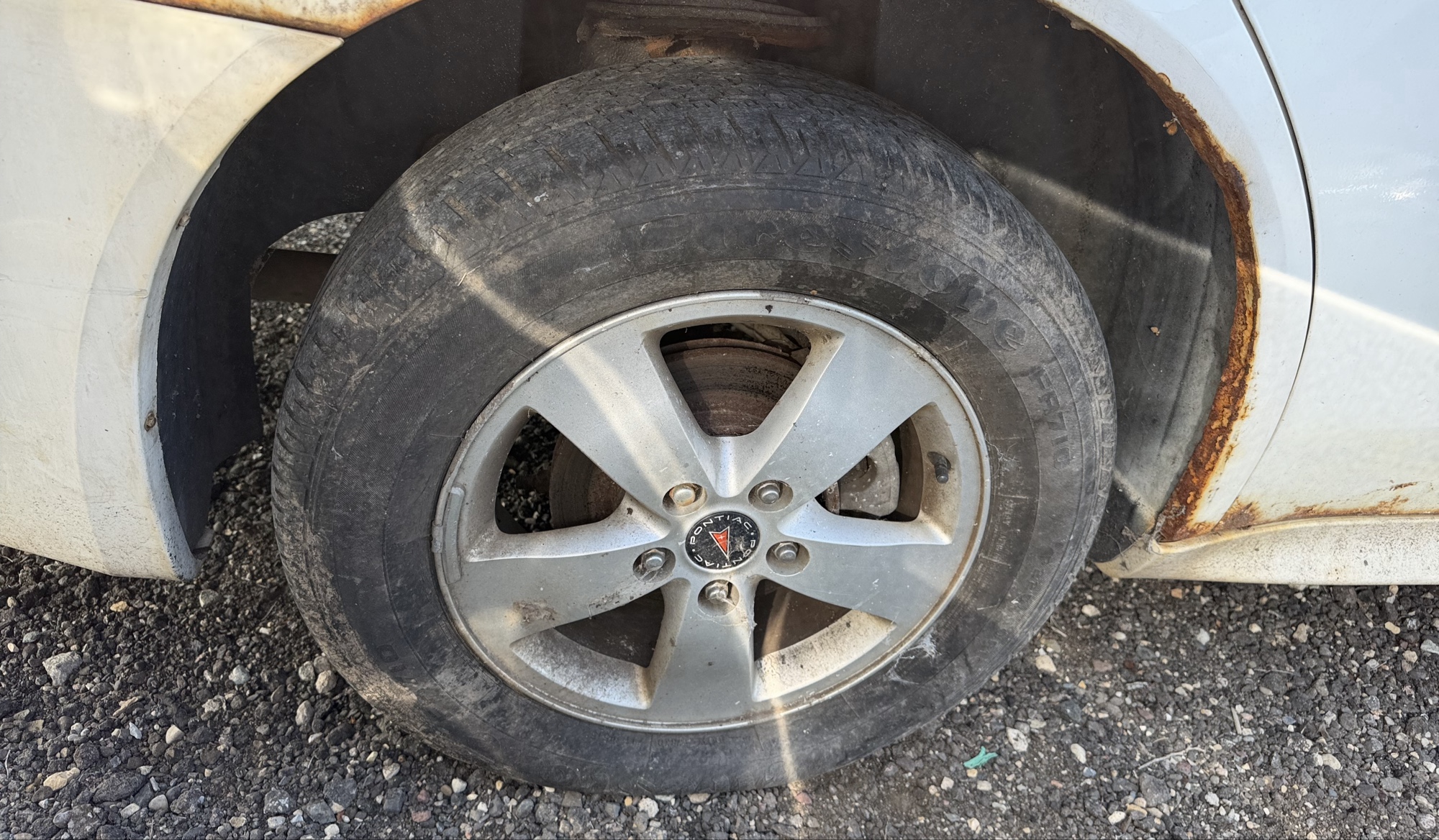 2006 pontiac grand-prix base with 237218 miles for sale near elk-river, minnesota 106150_14_rear_pass_wheel.jpg