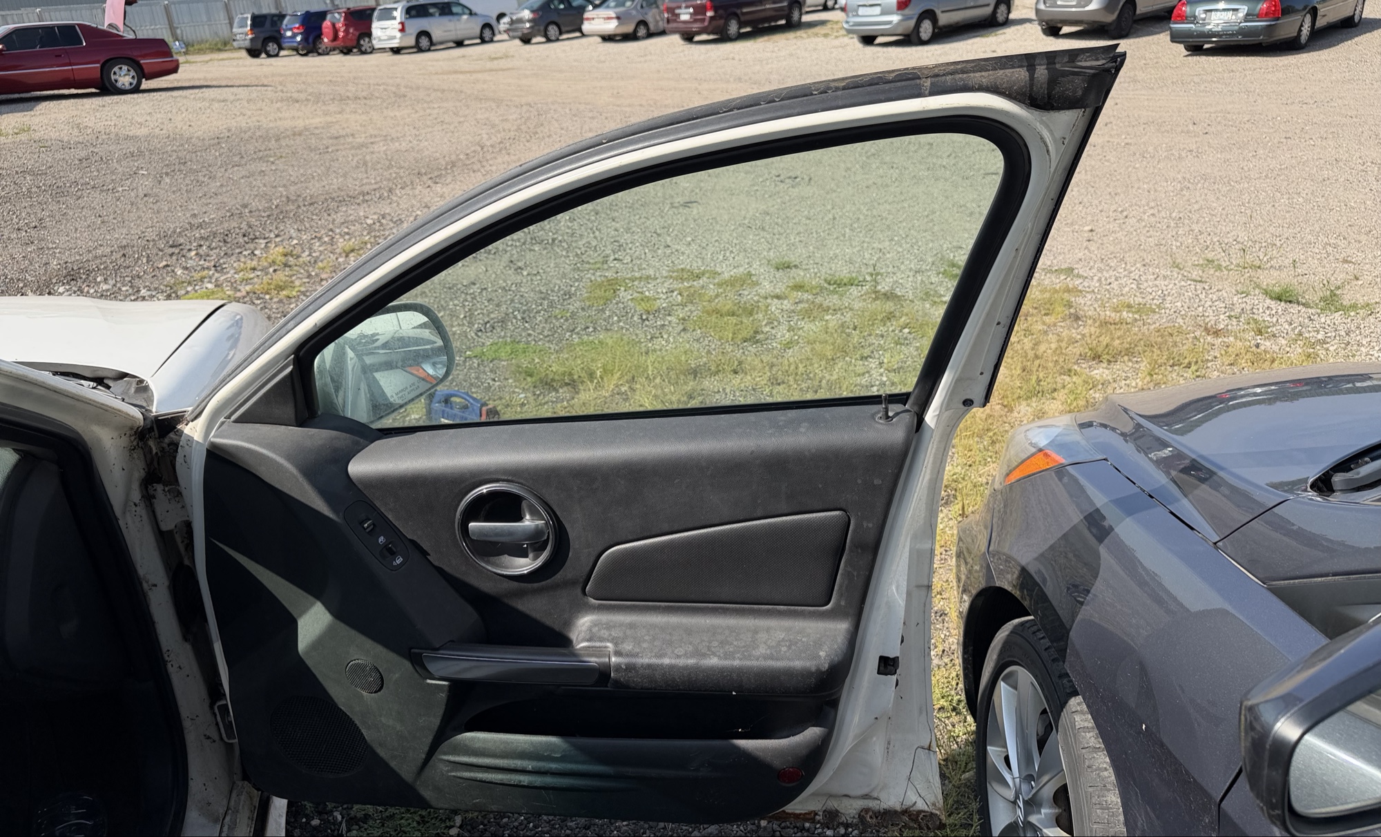 2006 pontiac grand-prix base with 237218 miles for sale near elk-river, minnesota 106150_32_passenger_door_panel.jpg