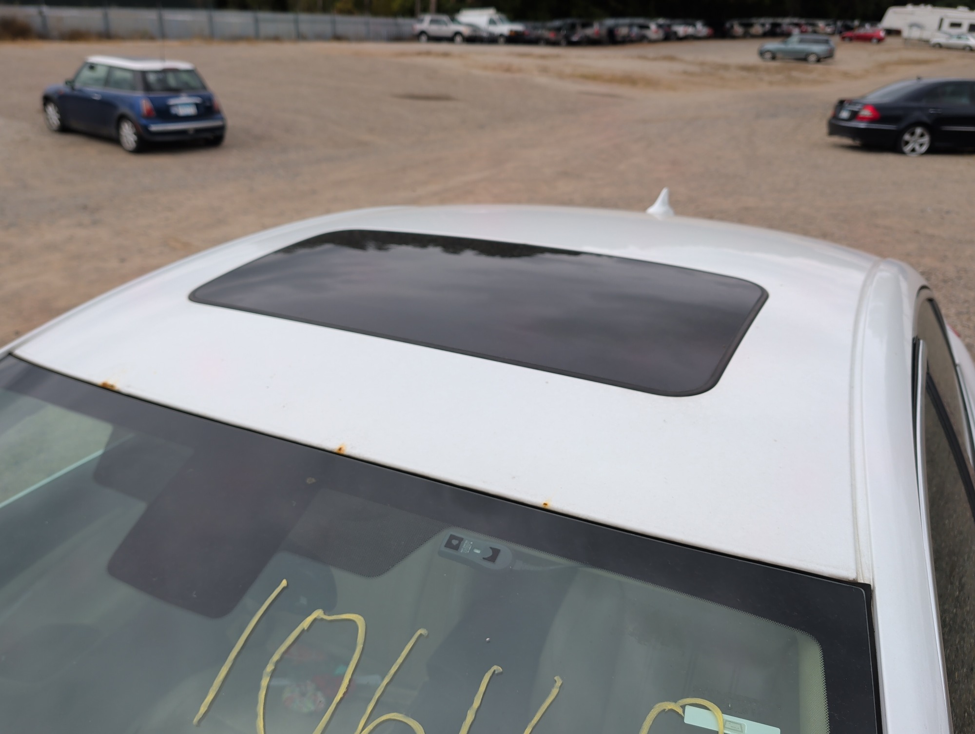 2012 buick regal premium-1 with 301345 miles for sale near elk-river, minnesota 106168_11_roof.jpg