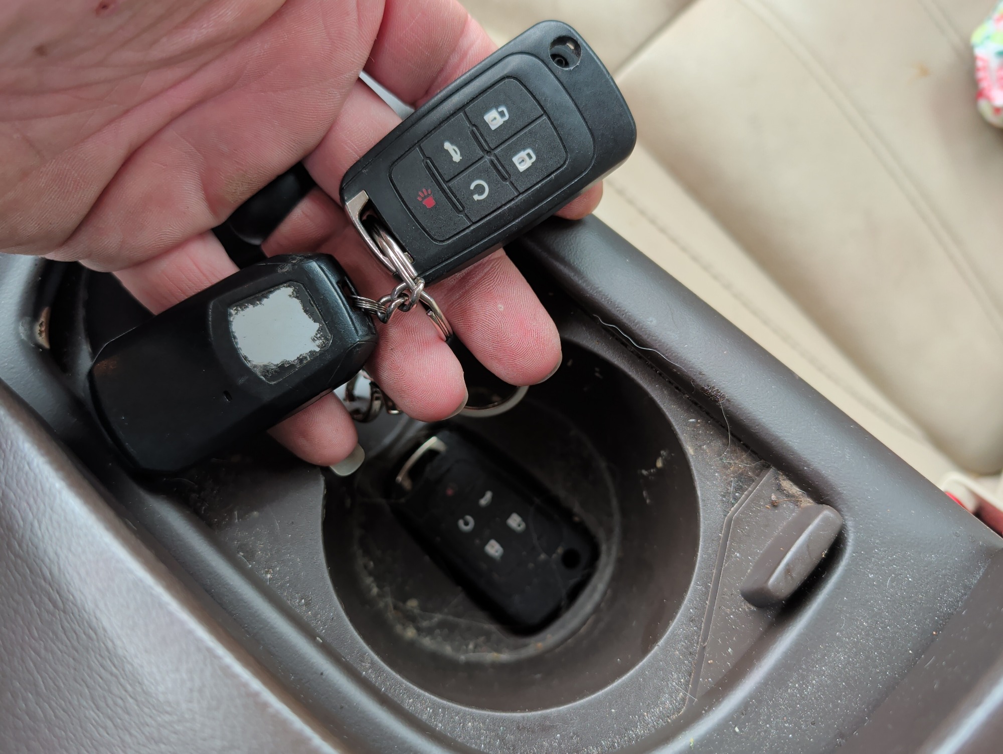 2012 buick regal premium-1 with 301345 miles for sale near elk-river, minnesota 106168_51_keys.jpg