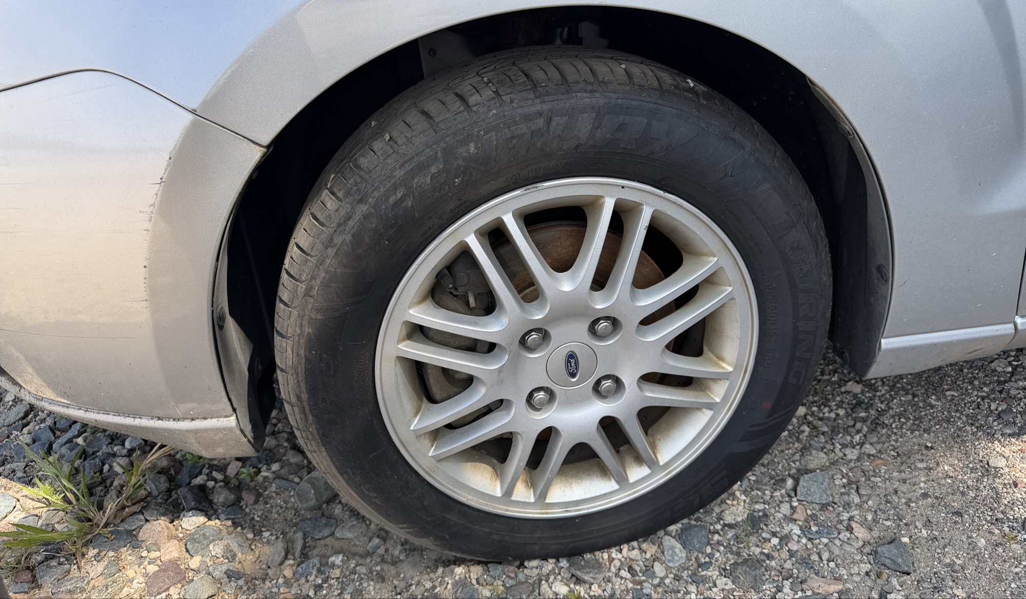 2011 ford focus se-sedan for sale near elk-river, minnesota 106223_12_drv_front_wheel.jpg