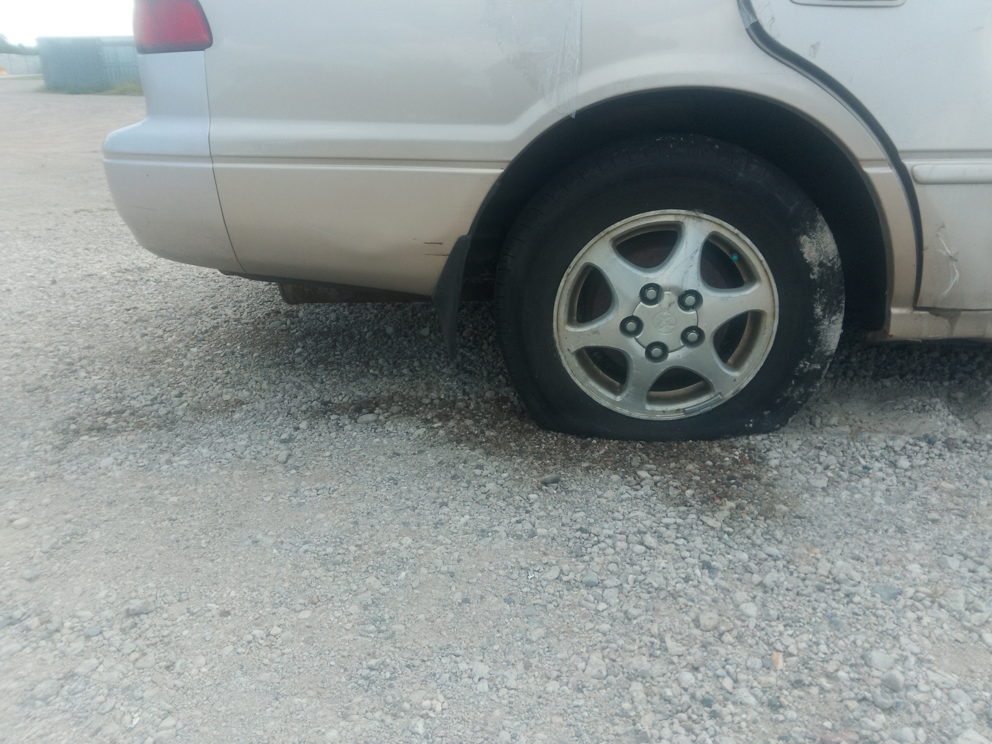 1998 toyota camry ce with 167444 miles for sale near elk-river, minnesota 106270_14_rear_pass_wheel.jpg