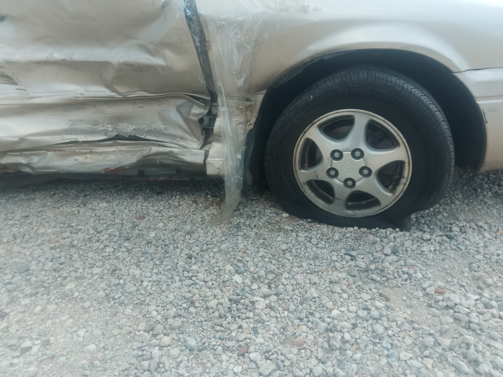 1998 toyota camry ce with 167444 miles for sale near elk-river, minnesota 106270_15_front_pass_wheel.jpg