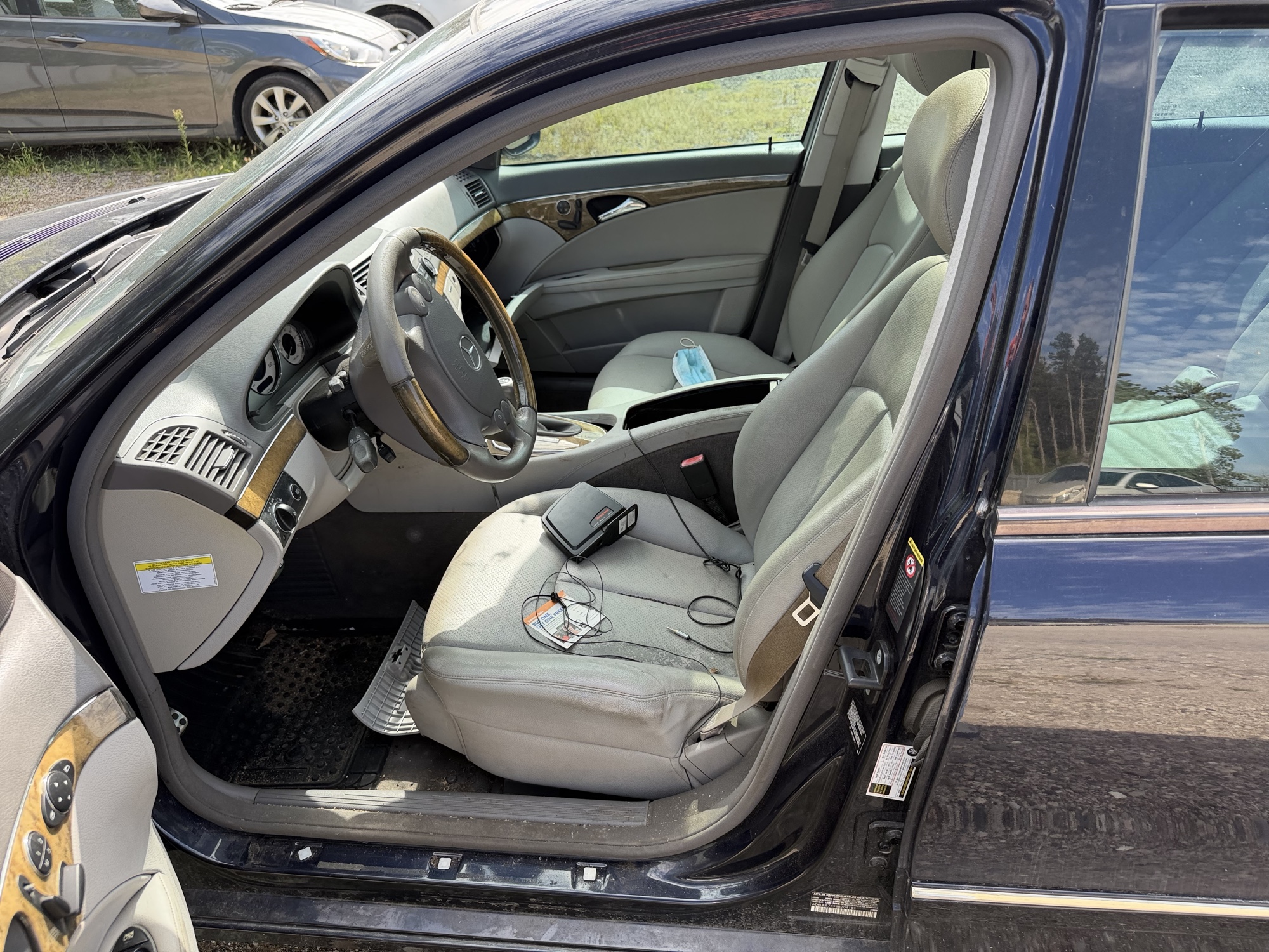 2008 mercedes-benz e-class e350-luxury for sale near elk-river, minnesota 106283_22_driver_seat.jpg