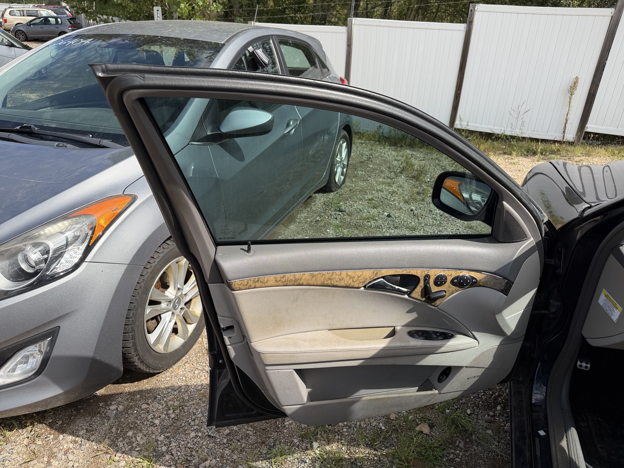 2008 mercedes-benz e-class e350-luxury for sale near elk-river, minnesota 106283_23_driver_door_panel.jpg