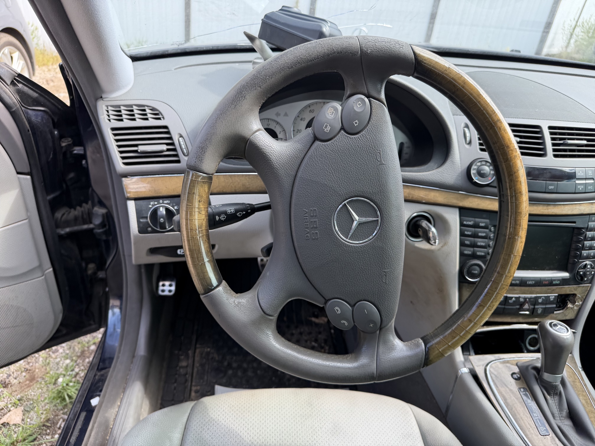 2008 mercedes-benz e-class e350-luxury for sale near elk-river, minnesota 106283_36_steering_wheel.jpg