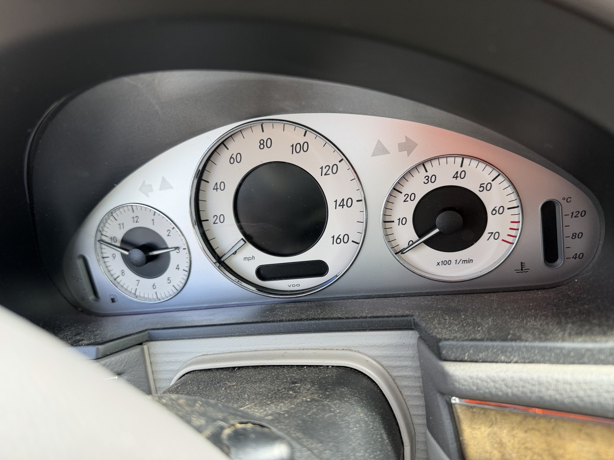 2008 mercedes-benz e-class e350-luxury for sale near elk-river, minnesota 106283_43_gauge_cluster.jpg