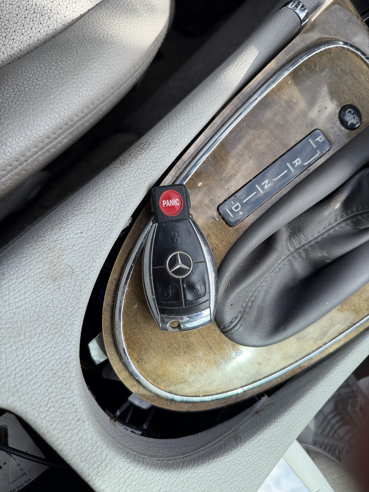 2008 mercedes-benz e-class e350-luxury for sale near elk-river, minnesota 106283_51_keys.jpg
