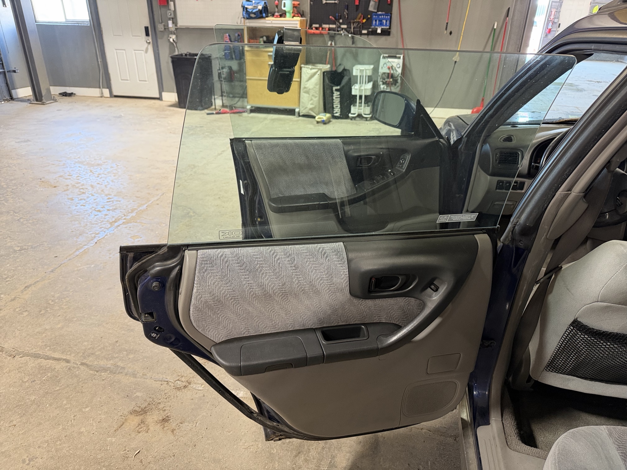 2002 subaru forester s with 147178 miles for sale near elk-river, minnesota 106294_25_drv_rear_door_panel.jpg