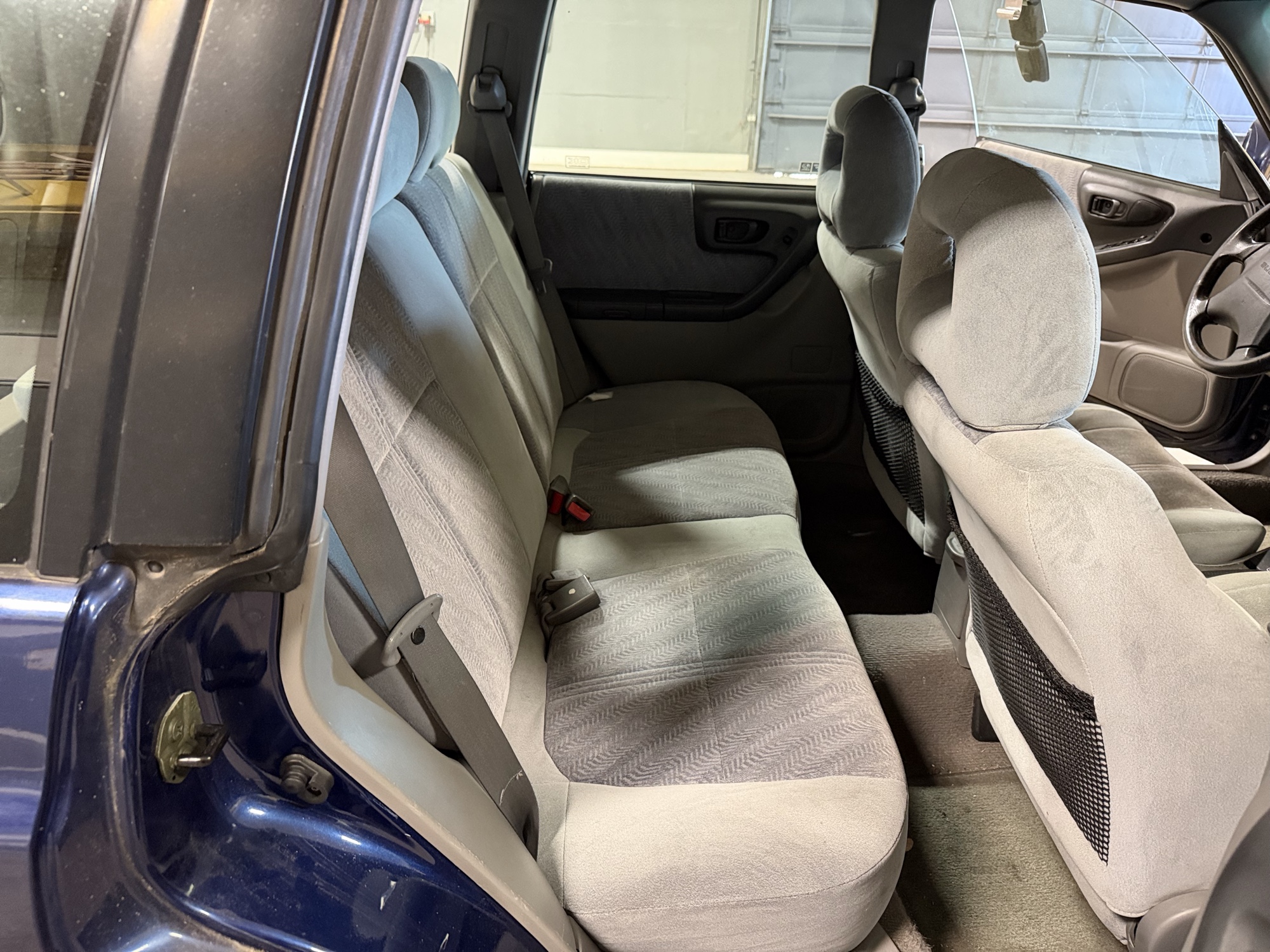 2002 subaru forester s with 147178 miles for sale near elk-river, minnesota 106294_28_pass_rear_seat.jpg